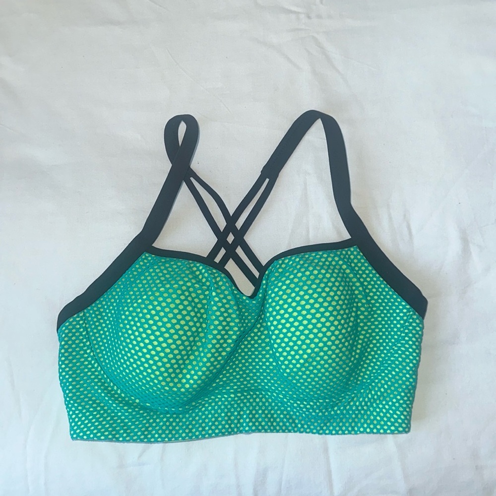 Victoria Secret women’s Sport Bra
